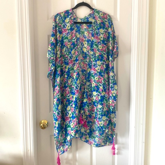NEW Beautiful Long Floral Drape Cardigan. Hangs to low thigh or knee area - Picture 1 of 8